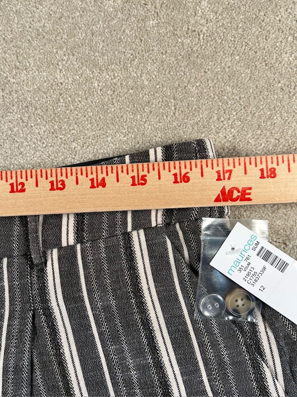 Striped Pleated Front Shorts Casual Gray White NWT Maurices High Rise Women's 12 - Picture 9 of 10